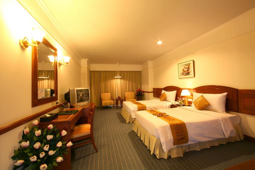 Grand Diamond City Hotel & Casino Poipet Exterior foto