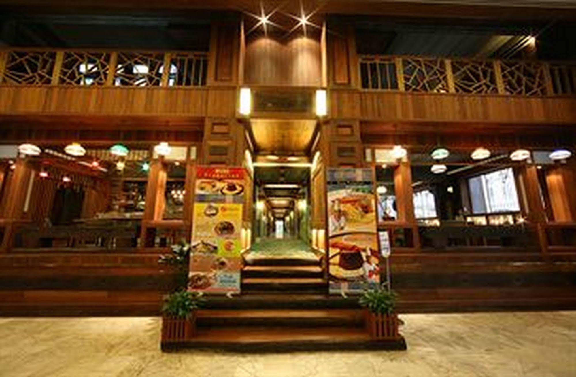 Grand Diamond City Hotel & Casino Poipet Exterior foto